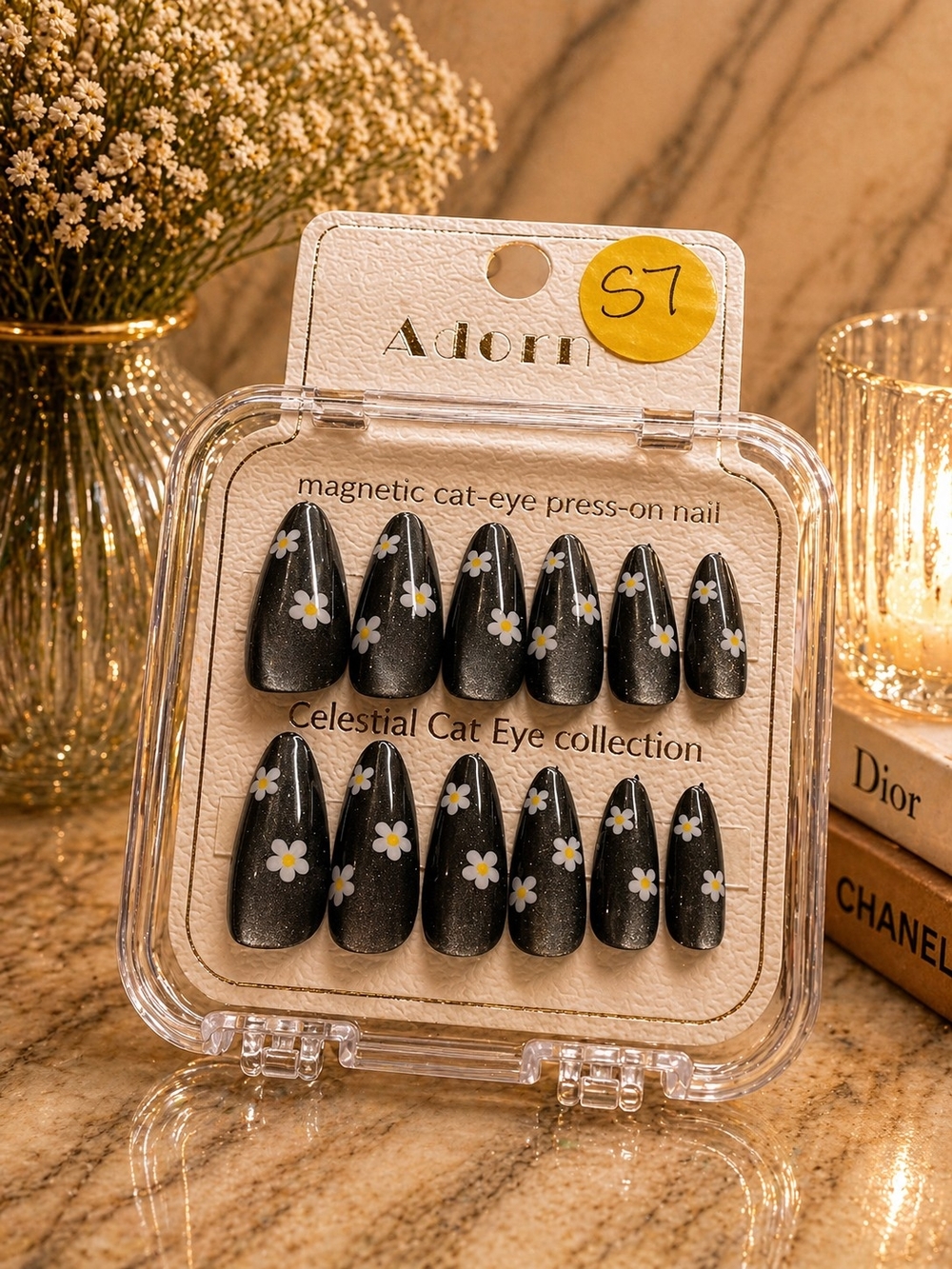 Adorn Black Daisy Cat-Eye Press-On Nails